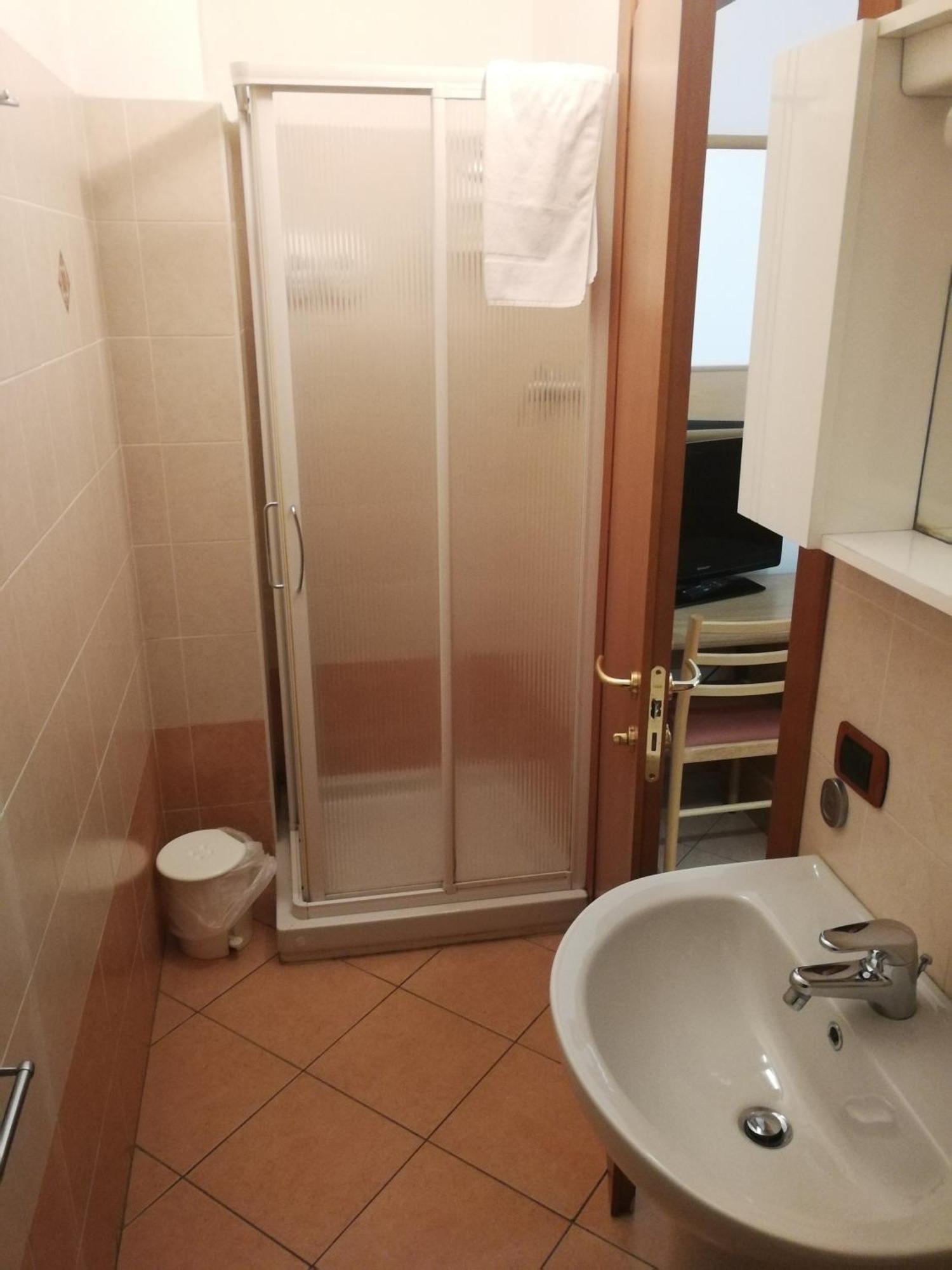 Albergo Della Stazione Cairo Montenotte Habitación foto